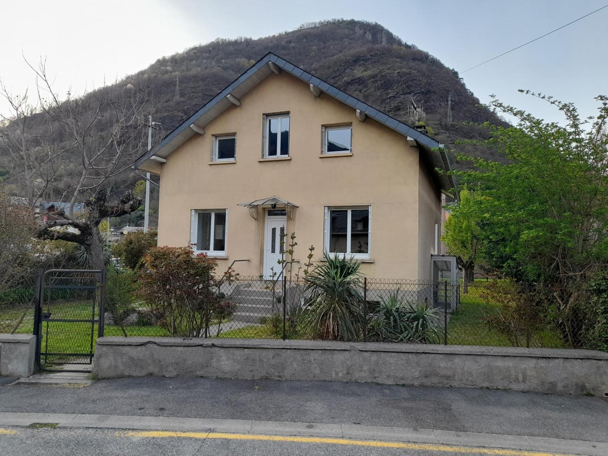 T3 Neuf 65M2 5 Personnes Avec Jardin Au Calme, Menage Inclus, Local Velo Daire Bagnères-de-Luchon Dış mekan fotoğraf