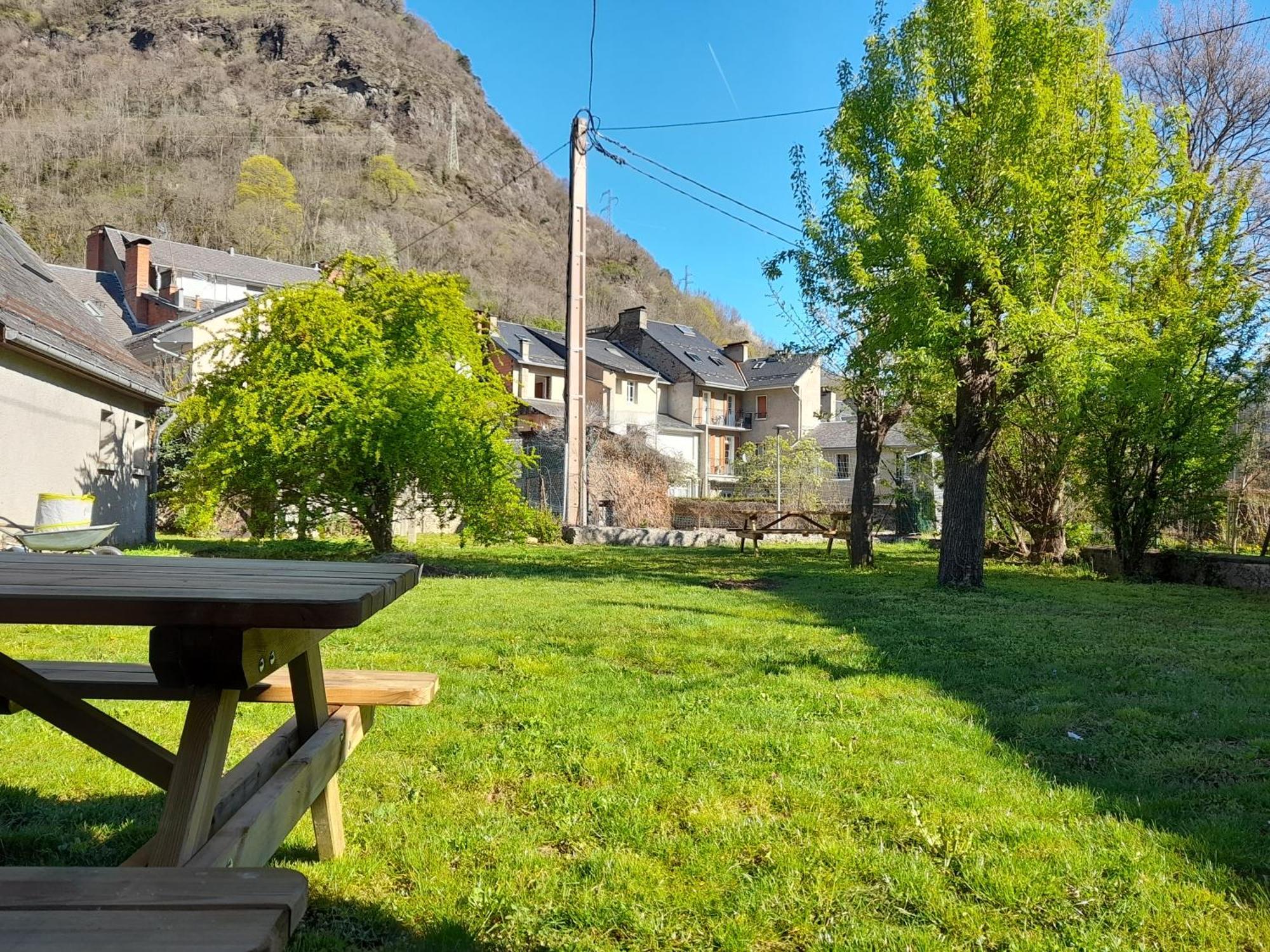 T3 Neuf 65M2 5 Personnes Avec Jardin Au Calme, Menage Inclus, Local Velo Daire Bagnères-de-Luchon Dış mekan fotoğraf